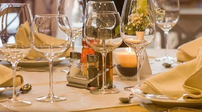 Mezzaluna Half Moon Hotell