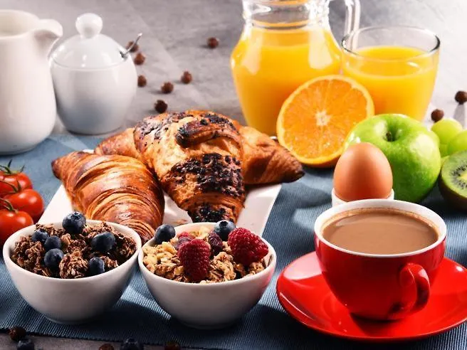 Mezzaluna Half Moon 3* רימיני